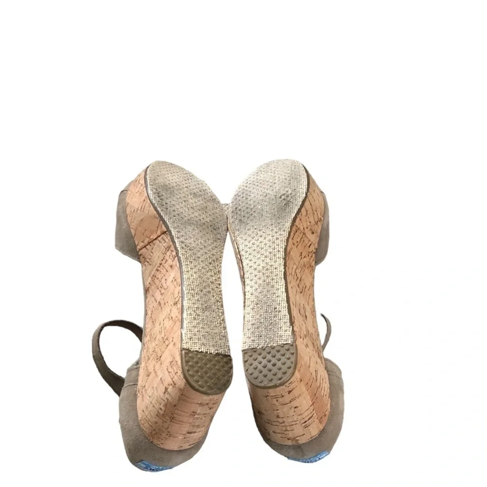 Toms Cork Wedge Suede Sandal Sz. W9 Taupe Ankle Strap Summer Casual Preppy
